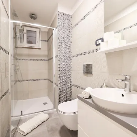 Anita Apartment